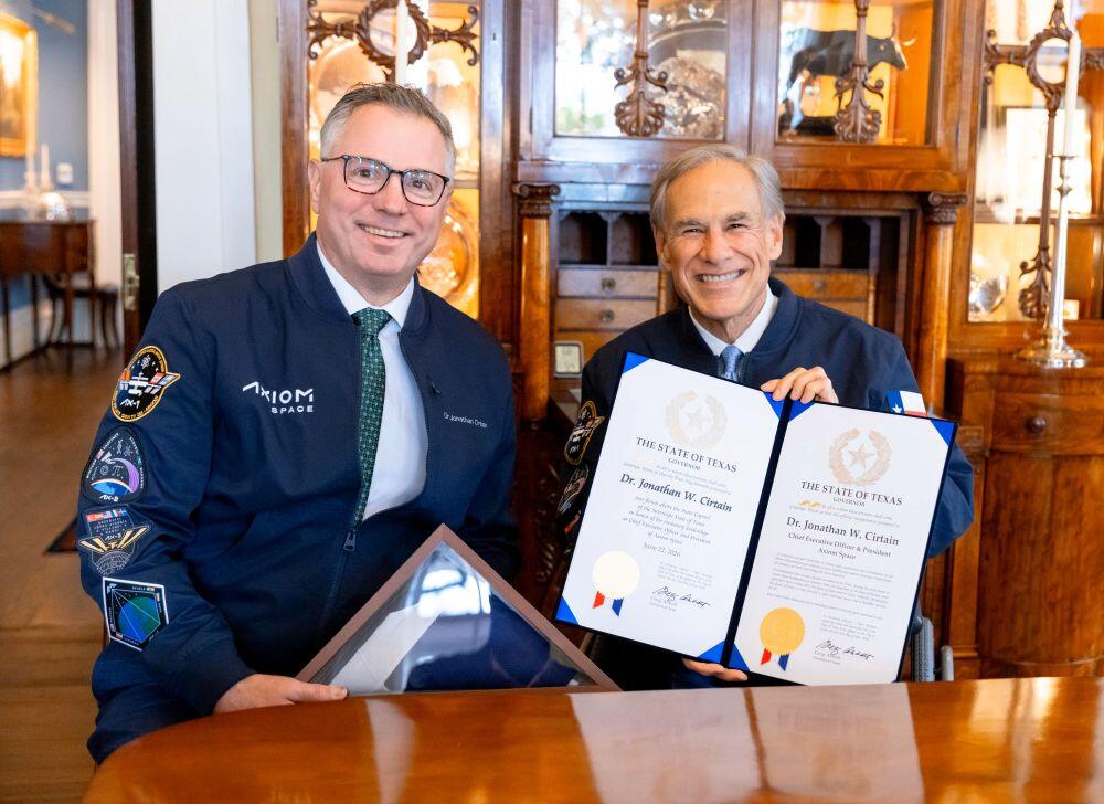 Axiom Space's CEO and President Dr. Jonathan Cirtain and Texas Governor Greg Abbott announced Axiom Space has redomiciled the company's legal headquarters in Texas. Credit: Axiom Space