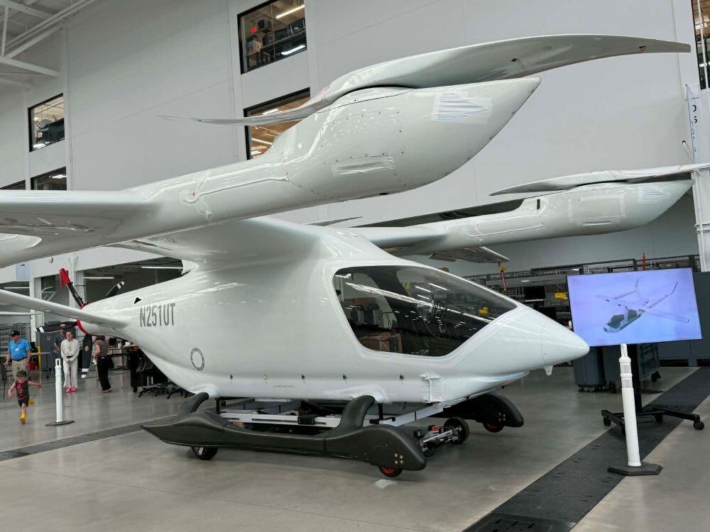 An example of Beta’s Alia 250 VTOL aircraft at its production facility in Burlington, Vermont.  Credit: Ben Goldstein/Aviation Week Network