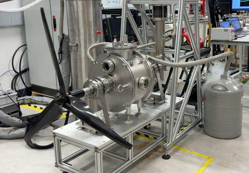 axial-flux electric motor