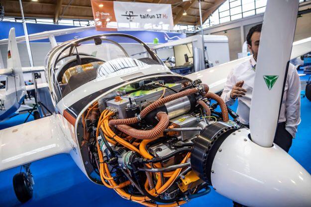 hydrogen fuel-cell propulsion system