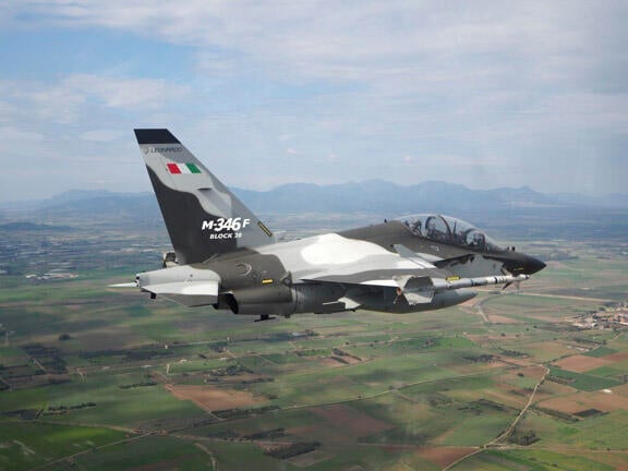 Leonardo M-346