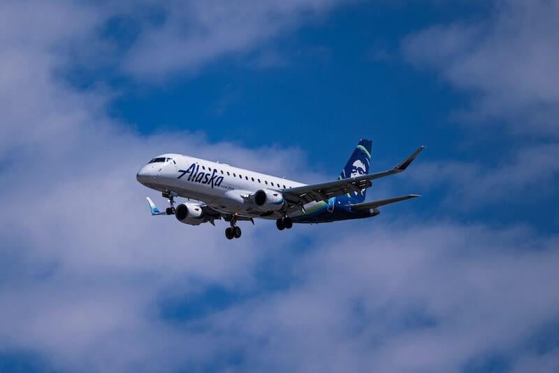 alaska airlines e175