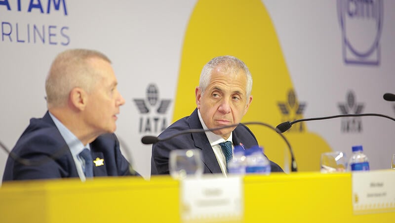 Willie Walsh (left) and Roberto Alvo