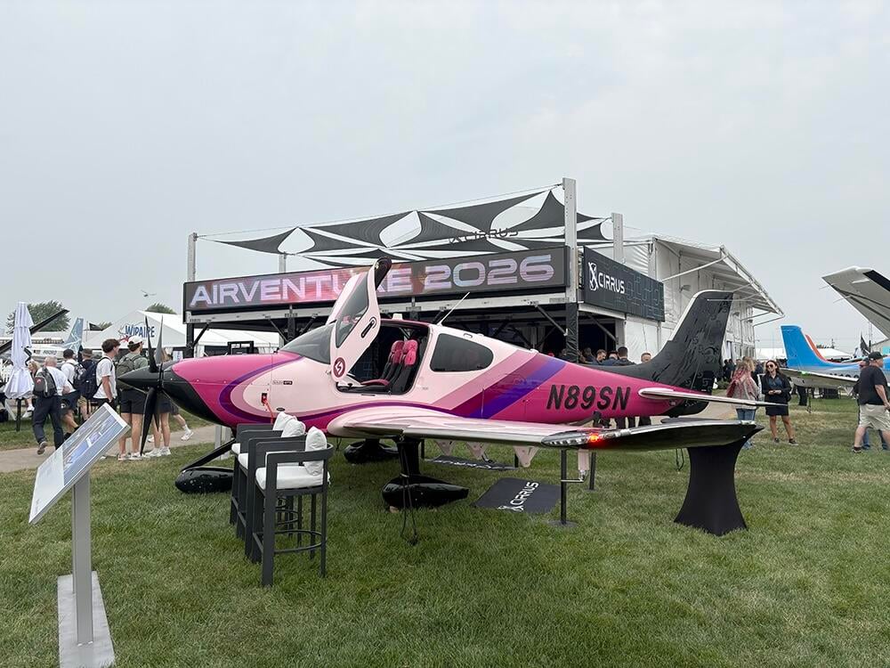 Sarah Daniels' Cirrus SR22T