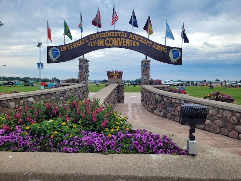 oshkosh entrance gate
