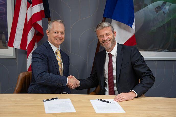 Rich Benton, Vice President and General Manager of Sikorsky and Cédric Goubet, President of Safran Helicopter Engines