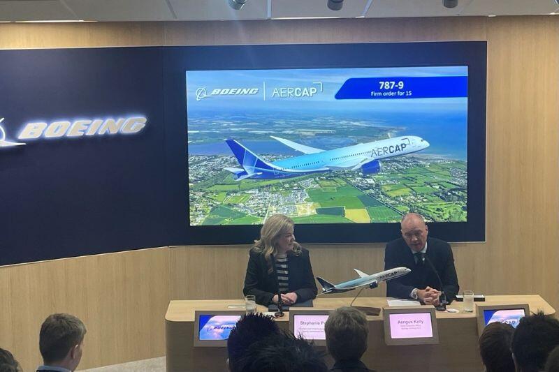 AerCap 787 order