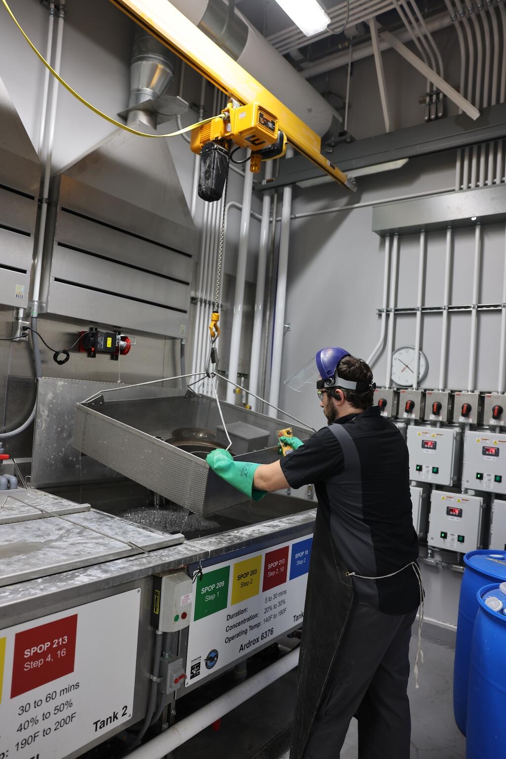 Duncan Aviation engine clean room