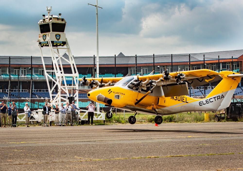 Art credit: New Jersey Department of Transportation Caption: Electra's hybrid-electric EL2 operated into Bader Field in downtown Atlantic City
