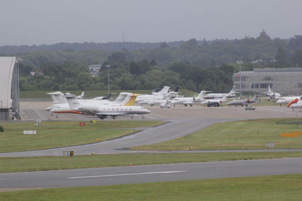 Business jets on the ramp