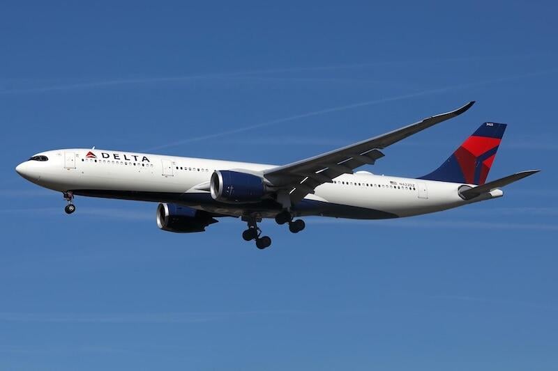 delta air lines airbus a330 aircraft