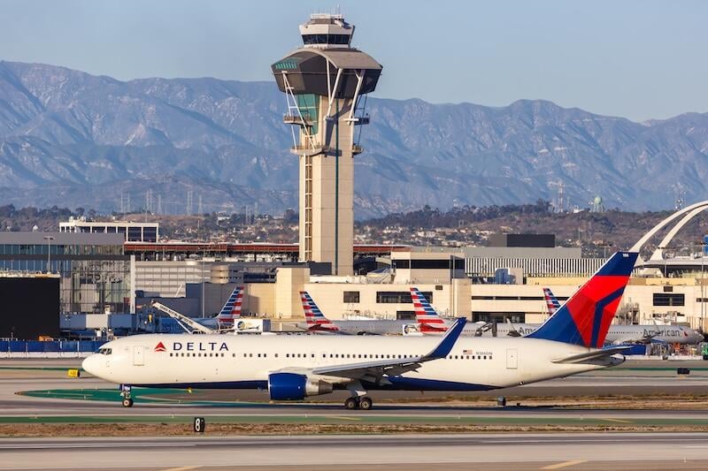 delta and american aircraft on ground