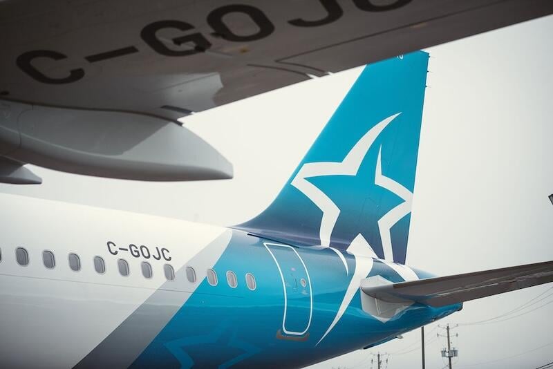 air transat aircraft tail