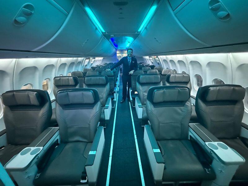 A Boeing 737 cabin trainer at Alaska Airlines’ Global Training Center (GTC) in Renton, Washington. The full-scale cabin mockup replicates the aircraft’s interior, providing Alaska Airlines flight attendants with hands-on training in cabin operations, safety procedures, emergency evacuations, and onboard service as part of the airline’s crew training program.