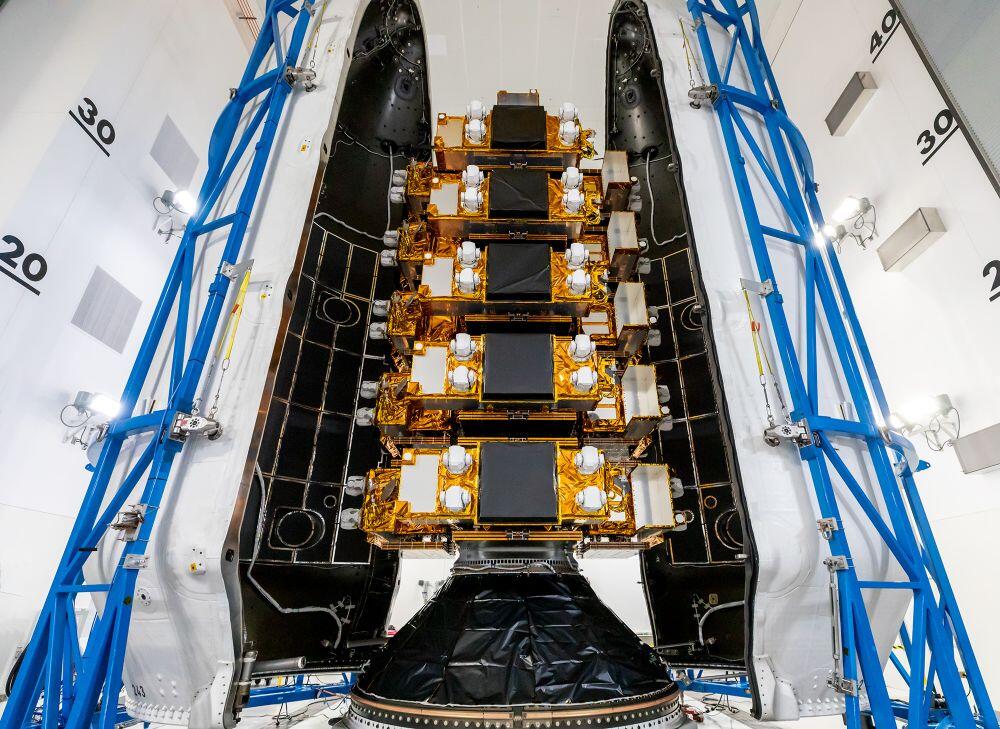 Debrief: When Will the U.S. Space Force Get Its Optical Mesh Network?  Vivienne Machi, vivienne.machi@aviationweek.com   Seven years ago, SpaceX launched its first 60 Starlink satellites on May 23, 2019, using radio frequency (RF) bands to connect the spacecraft to consumer dishes and internet gateways.   Two years later, the company added optical intersatellite links to its systems, then scaled and refined the architecture over the next several years with its V2 satellites. On Sept. 26, SpaceX’s Starship r