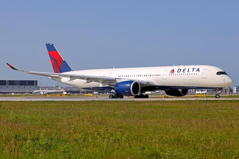 delta air lines airbus a350-900 on ground
