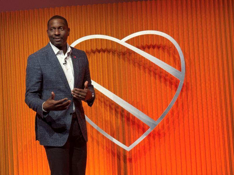 Southwest Airlines Chief Customer &amp; Brand Officer, Tony Roach who oversees several Customer and Employee-facing functions, including Marketing, Digital, Product &amp; Loyalty.
