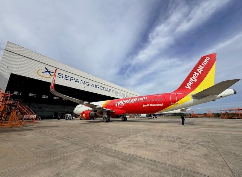 vietjet air aircraft at sepang aircraft engineering hangar