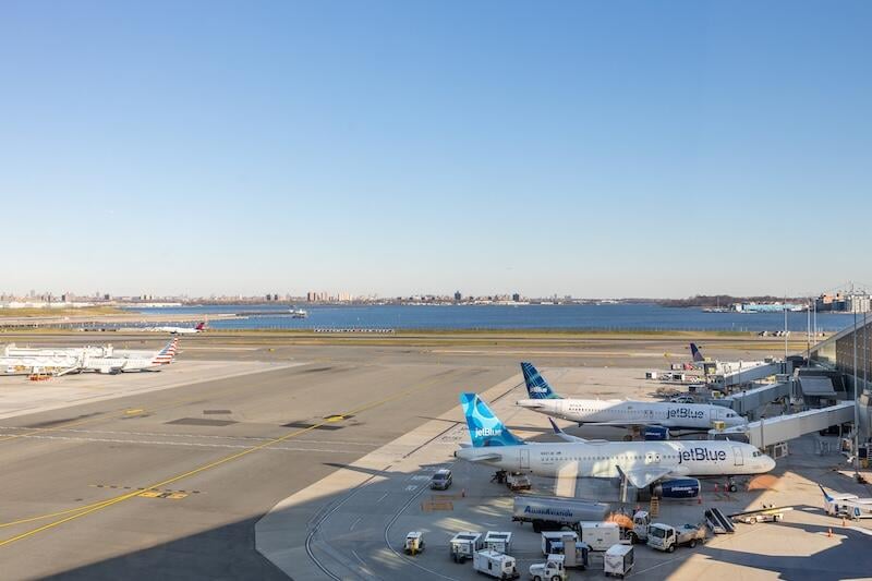 new york laguardia airport
