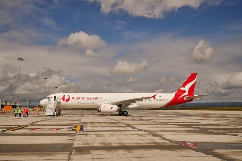 Qantas/Australia Post A321P2F