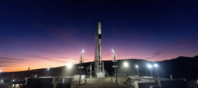 米宇宙開発局、衛星群を打ち上げも企業からの移管と統合が難航