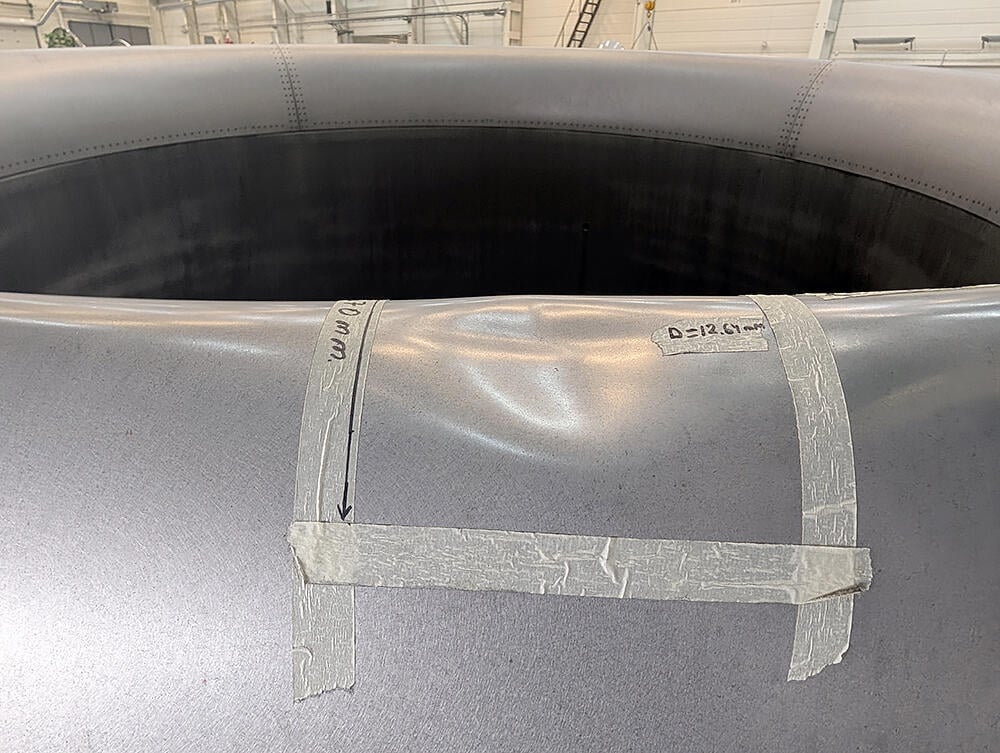 Damage on an inlet cowl