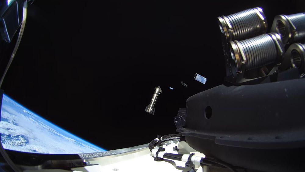 SpaceX Caption: SpaceX added 26 Starlink satellites to its 11,100-member broadband network as part of the Oct. 1 Starship-Super Heavy flight test
