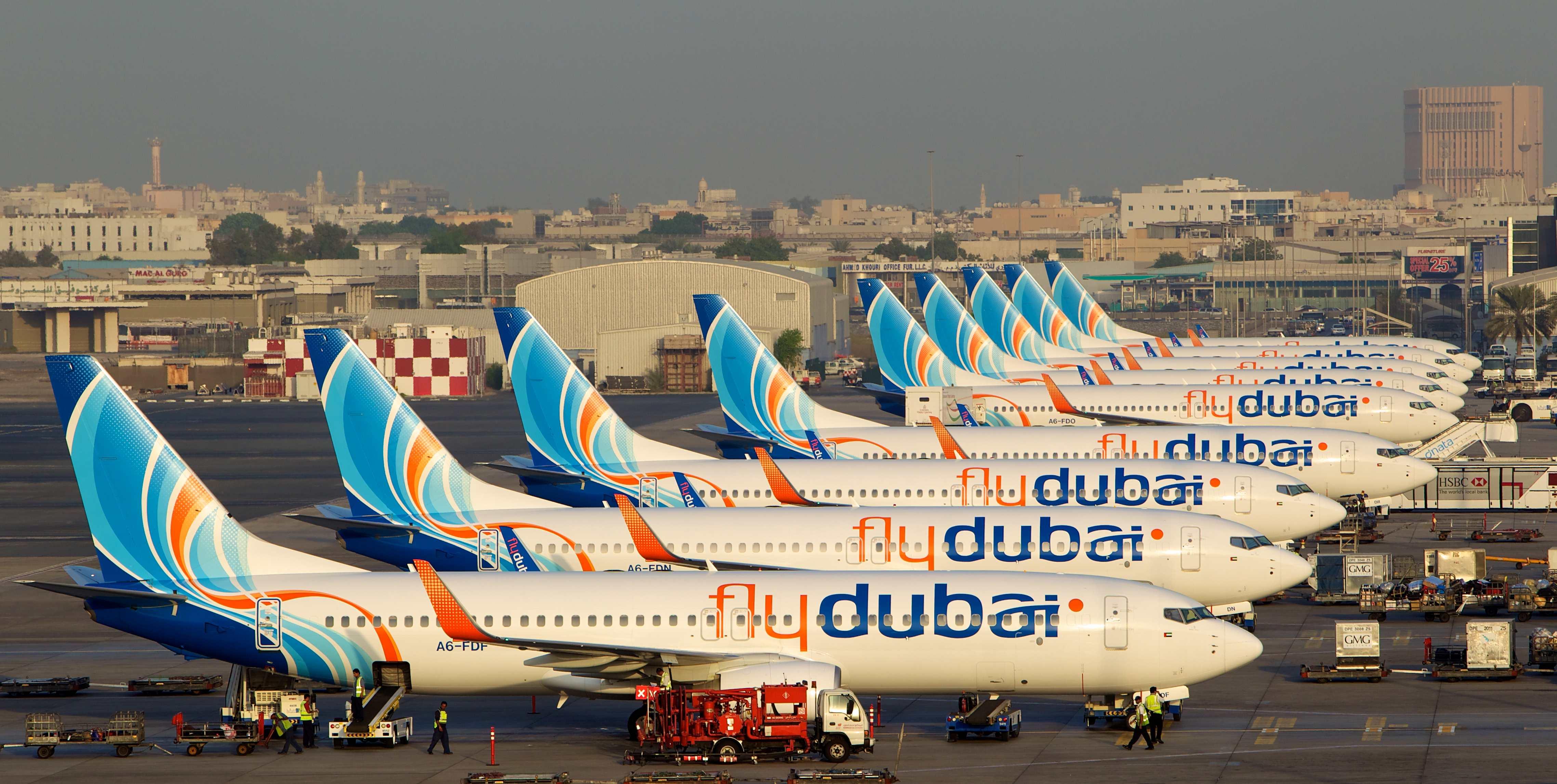 Авиарейсы в дубай. Флай Дубай авиакомпания. ОАЭ самолет flydubai. Fly Dubai авиакомпания самолеты. Fly Dubai Boeing 737.
