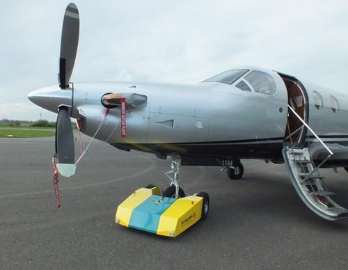 new-semi-autonomous-aircraft-tow-tug-aviation-week-network