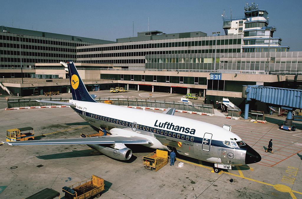 End Of An Era: Lufthansa Retires Its Last Boeing 737 | Aviation