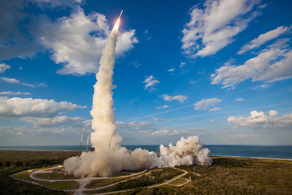 Space Florida Space Coast Launches—2018 Photo Contest Aviation Week