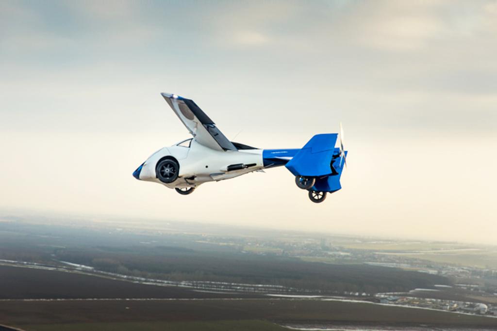 airplane flying car