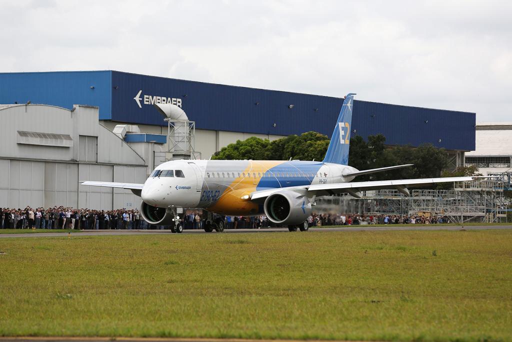 Embraer S E190 E2 Takes To The Air Aviation Week Network