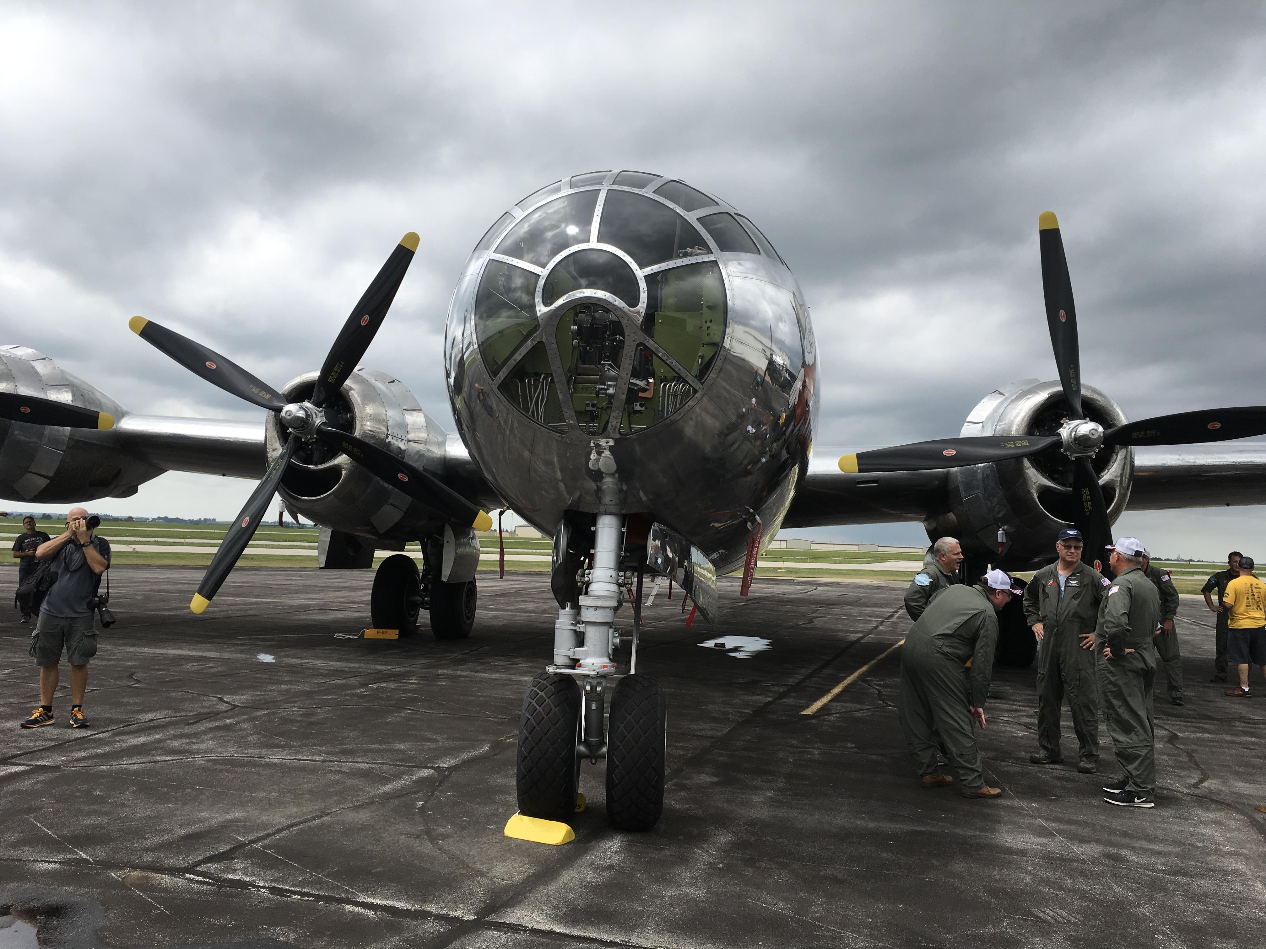 B-29 'Doc' Arrives In Oshkosh | Aviation Week Network