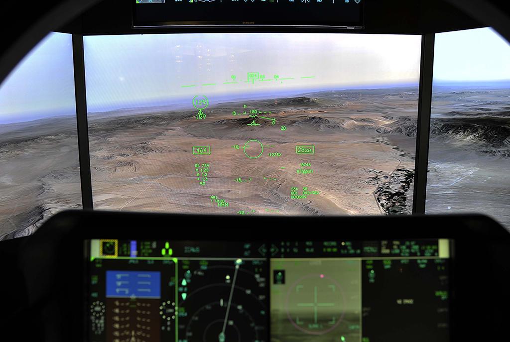 F-35 panoramic cockpit display