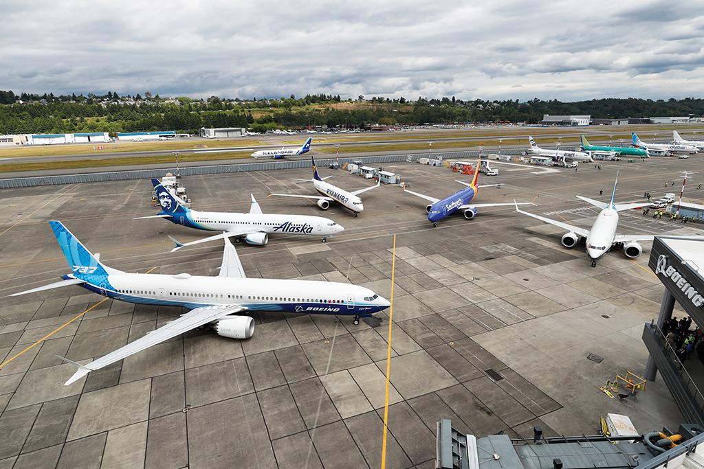 737 MAX-family gathering at Boeing Field