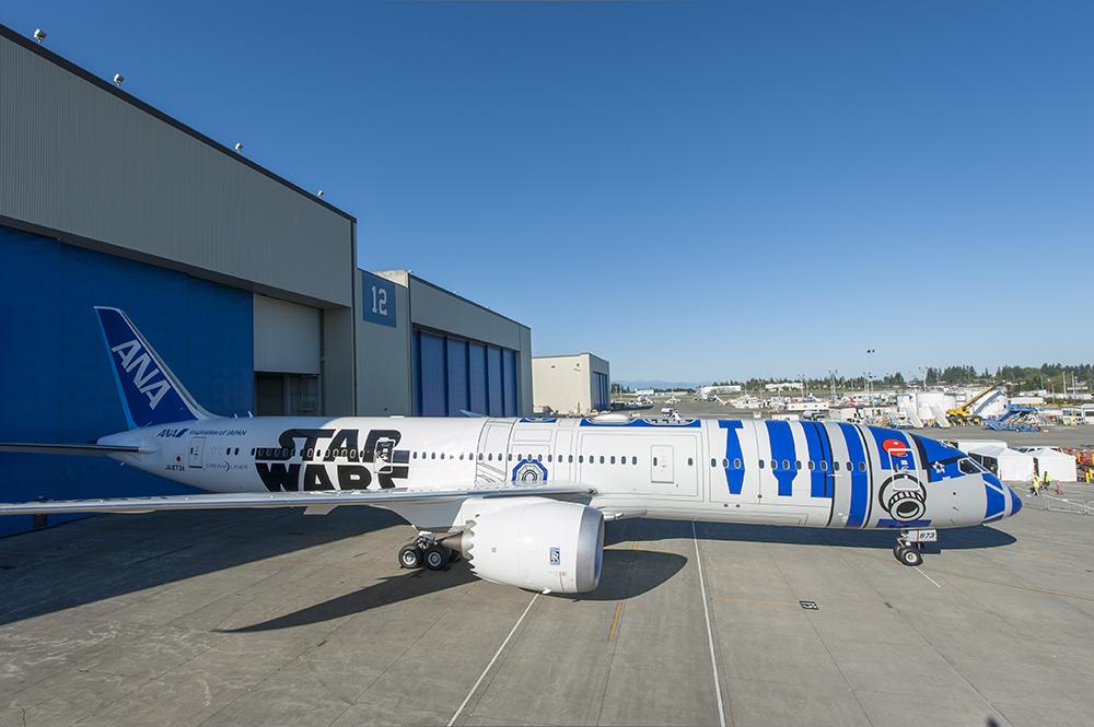 ANA JET STAR WARS R2-D2 ANA Jet Boeing 787-9 1:200 Scale Model PlaneJapan LTD
