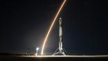 Falcon 9 liftoff