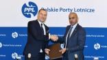 (L-R): Stanisław Wojtera, President of Polskie Porty Lotnicze and Sheikh Aimen bin Ahmed Al Hosni, President of Oman Airports Management Company 