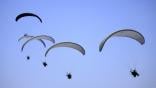 marines paragliding