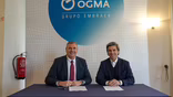 Axiscades Group CEO and Managing Director Alfonso Martinez with OGMA CEO Paulo Monginho.