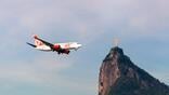 Gol 737 flies by Christ the Redeemer in Rio