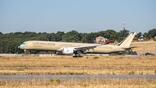 Qantas A350-1000ULR landing