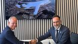 Gulf Air CEO, Martin Gauss (left) and JetZero CEO and co-founder Tom O’Leary mark the airline’s commitment to the new-generation aircraft.