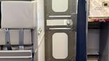 737-8 cockpit door