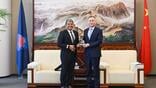 Nasaruddin Bakar, Malaysia Aviation Group President and CEO, and Han Wensheng, China Southern Air Holding Company President