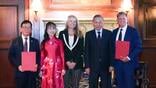 vietjet and spacex representatives 