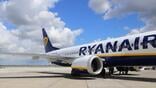 ryanair aircraft on ground