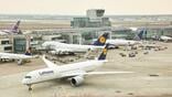 lufthansa a350 at frankfurt airport