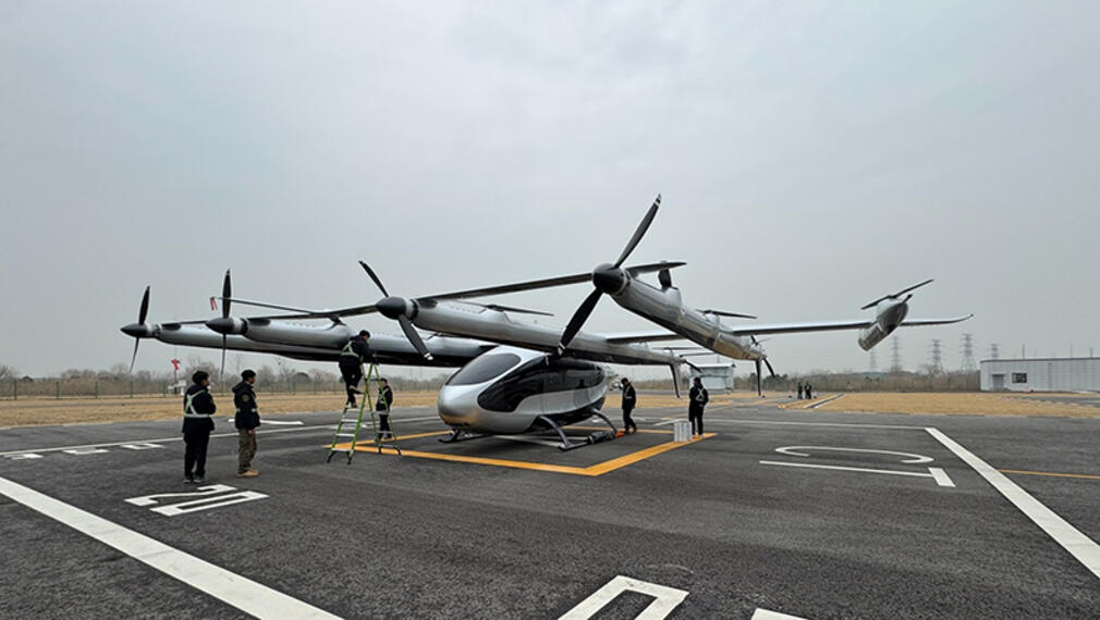 AutoFlight’s CarryAll cargo and Prosperity passenger eVTOL